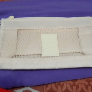 Traveling pouch